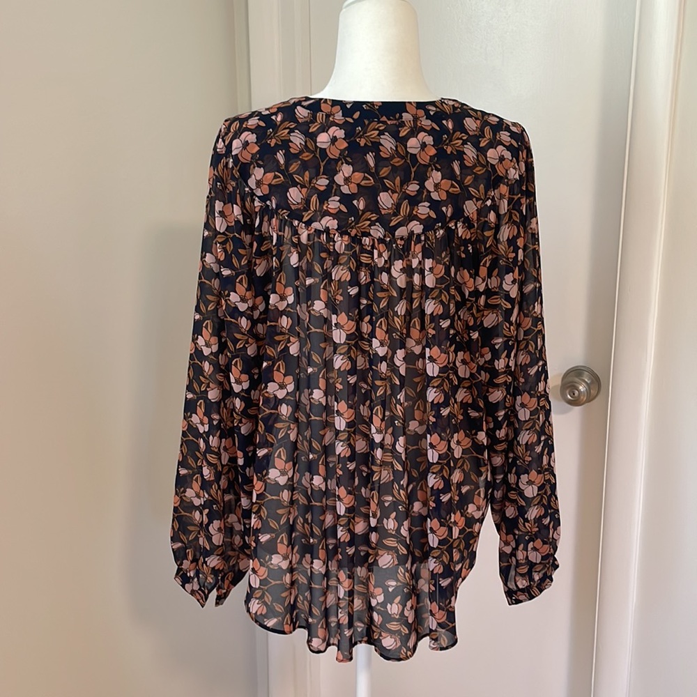 LOFT Floral Blouse (Size Small) - Picture 4 of 6